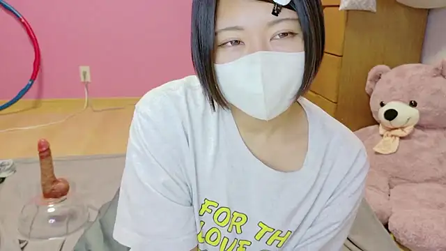 _usya_2525 on StripChat