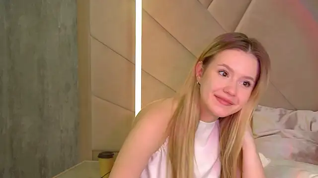 MilanaBalmain live cam screenshot female on ReplayHer – Replays, Highlights & Live Cams