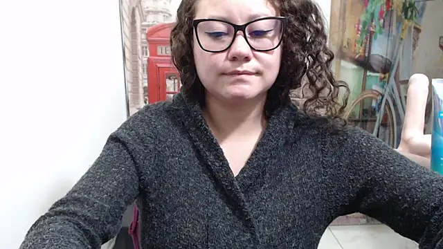 curly_greeneyed webcam stripchat model stream image