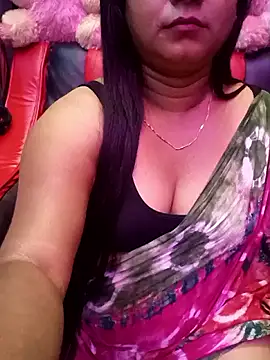 Webcam Model (ella_mariya)  is live.Free join now!