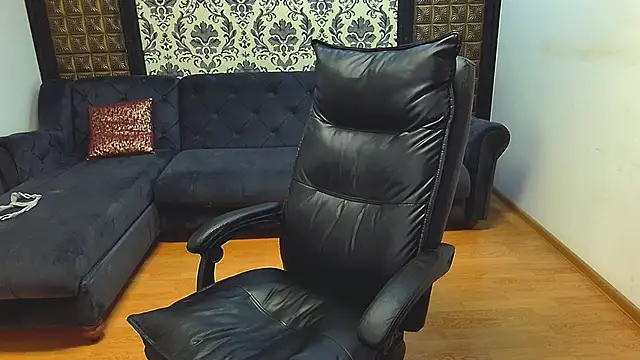  LissaBigTitts chat room