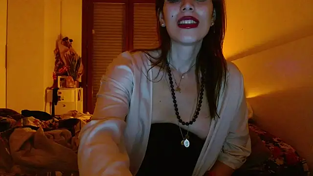 Regina_5 from StripChat is Freechat