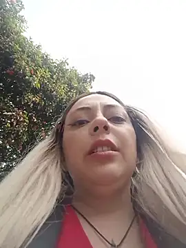 madelaine- (F young) - drooling tits in public for 1 minute