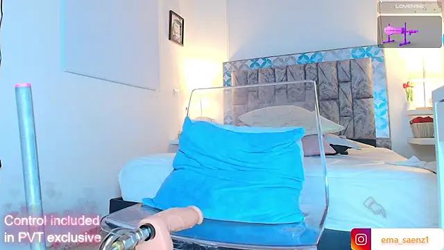 free live cam chat Ema Saenz