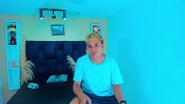 jeic_18 - Jeic_18's free webcam - UK Sex Cams