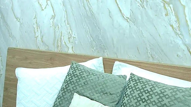 anonymous videochat Kata James