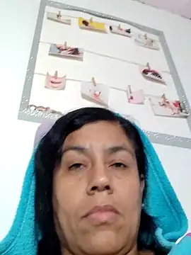 Molly_newman6 live cam screenshot female on TokenKeno — Tip, Play & Watch Live Cams