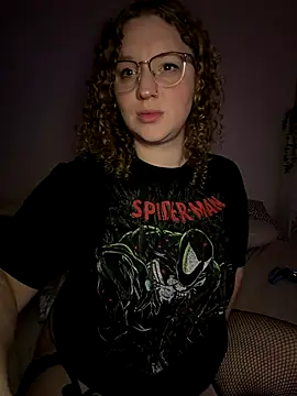 Webcam Model (EmmieRae)  is live.Free join now!