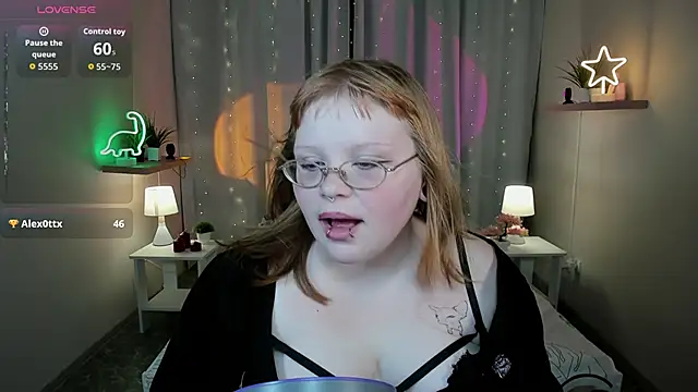 lottiereed - LottieReed's free webcam - UK Sex Cams