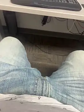 Bigbi6foot5 webcam stripchat model stream image