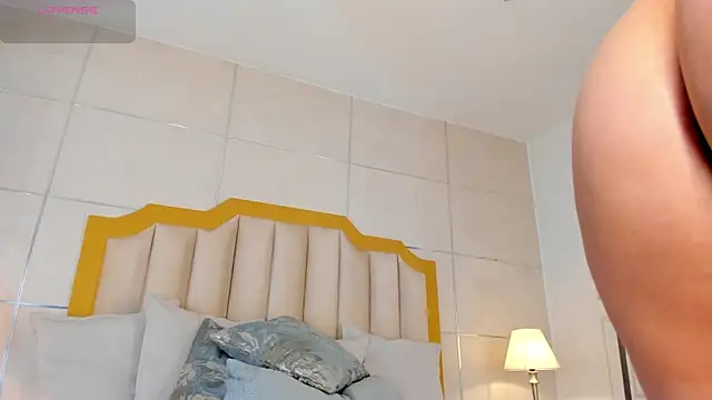 maddieparker (F young) - 🌸🌸Striptease + Rub nipples🌸🌸