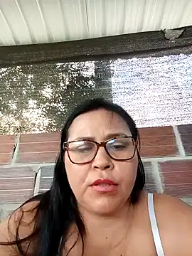  Dirty-Momm-Divorced-Hot chat room