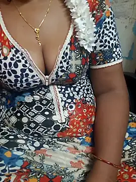 tamil-urvashi (F young) - boobs oill show