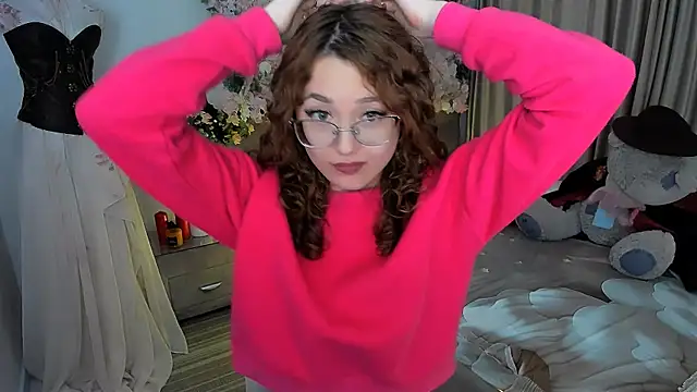 SereneFlame webcam stripchat model stream image