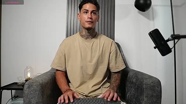 AxelVilla_ Live Webcam on Stripchat