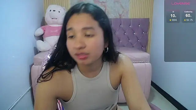 Irina_evans_s1 live cam screenshot female on CamHD – HD Live Webcams & Adult Chat