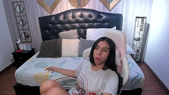 shirley_sweet_ (F teen) - Hey guys, naked at goal