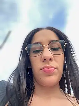 Webcam Model (__IRIS__)  is live.Free join now!