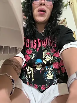 Webcam Model (Fun_Everywhere)  is live.Free join now!