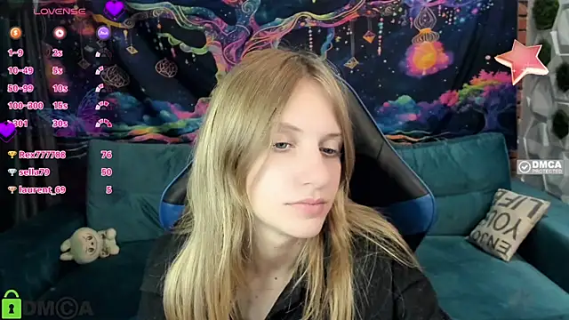 Olisa_fox webcam stripchat model stream image