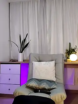 Webcam Model (hema_gold)  is live.Free join now!