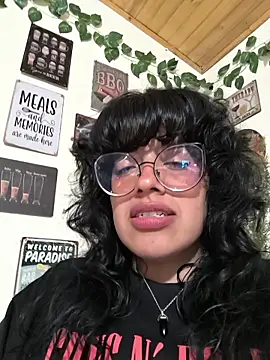 Webcam Model (Fun_Everywhere)  is live.Free join now!