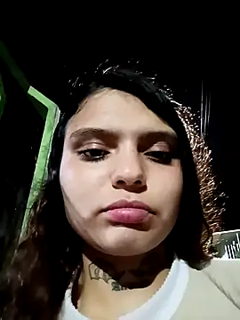 nude webcam chatroom Alis 1327