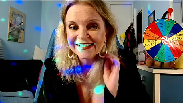 sexyjennyeu (F mature) - Spin The Wheel