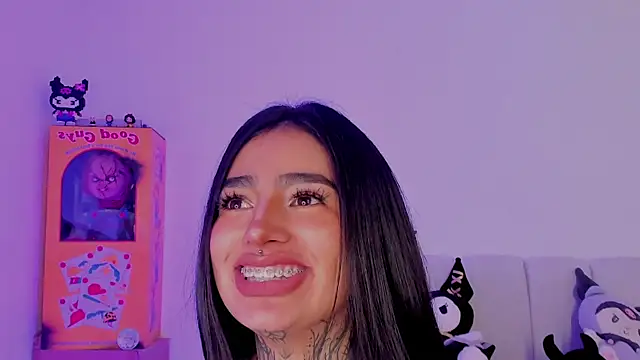 aliceee_0 (F young) - Blowjob and saliva show