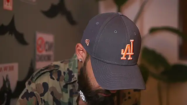 hairyrobxxx - HairyRobxxx's free webcam - UK Sex Cams