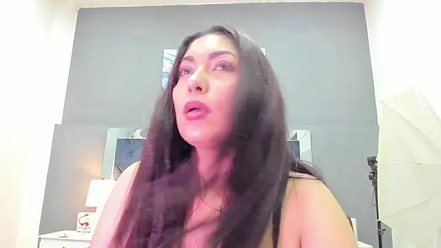 lauralove_69 - Lauralove_69's free webcam