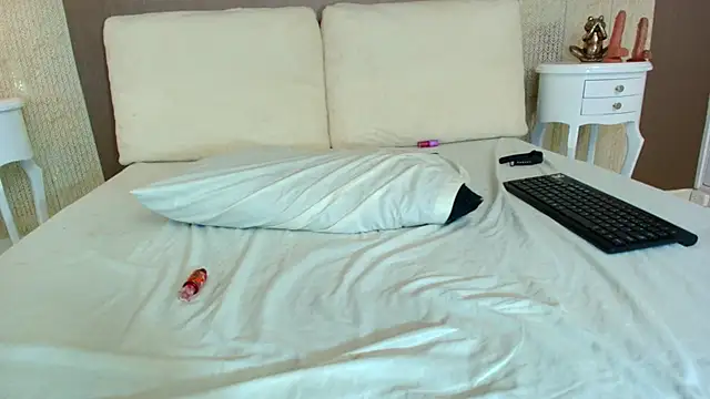 tiifany_baker (F young) - Shaking ass 💘