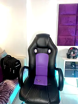 adrianrinaldi (M twink) - completly naked 4u