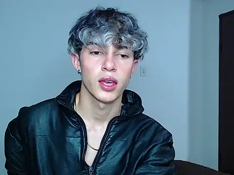 john_vichenso (M twink) - cum