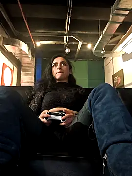 Webcam Model (Lila_Desiree)  is live.Free join now!