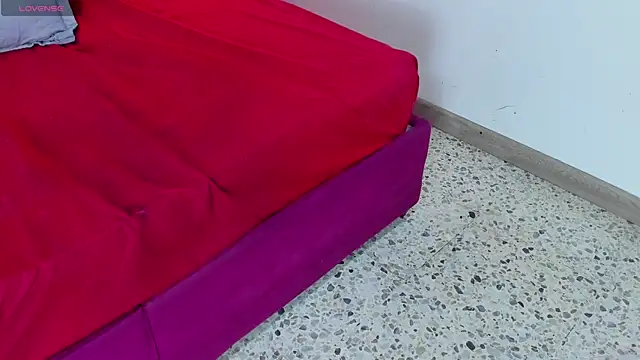 anthonelaa__ (F milf) - play with my mouth