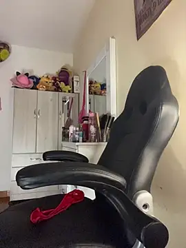 Webcam Model (Miichii)  is live.Free join now!