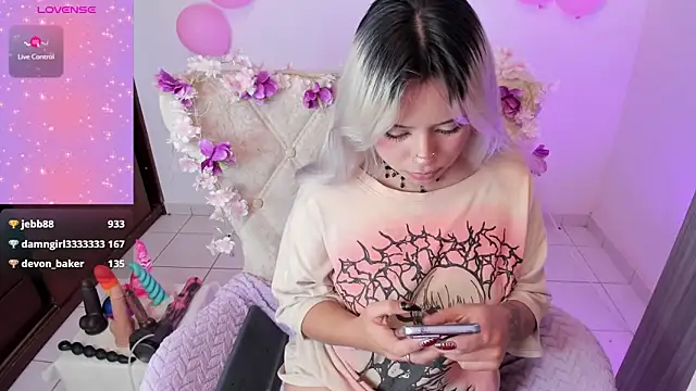 nataliahenao69 (F young) - Dance oil body