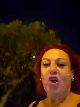 Webcam Model (fogosatetona69)  is live.Free join now!