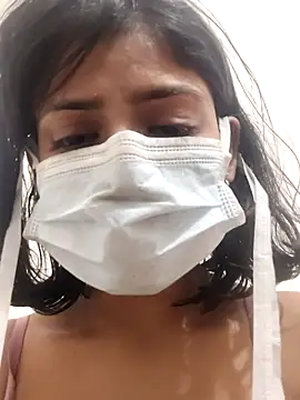 Webcam Model (sassyy_poonam)  is live.Free join now!