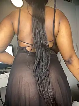 Bustygoddess32