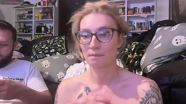 harleyblair Live Webcam on Stripchat