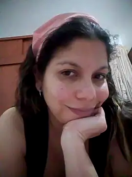 Webcam Model (Carliina_Soussa)  is live.Free join now!