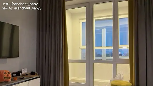 enchant_baby (F young) - show asshooooole