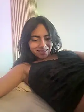 Webcam Model (LilybethGray)  is live.Free join now!