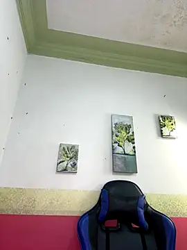 Webcam Model (Adeline_1)  is live.Free join now!