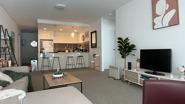 sararamirezzzxx (F young) - pillow ride