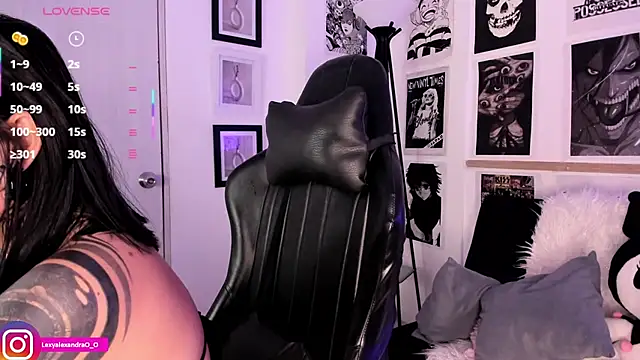 lexyjoycce (F teen) - My big squirt with domi and fingers