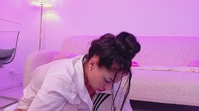 bella_vixen_ (F young) - 😈5 Min Toy Control Last Tipper 😈