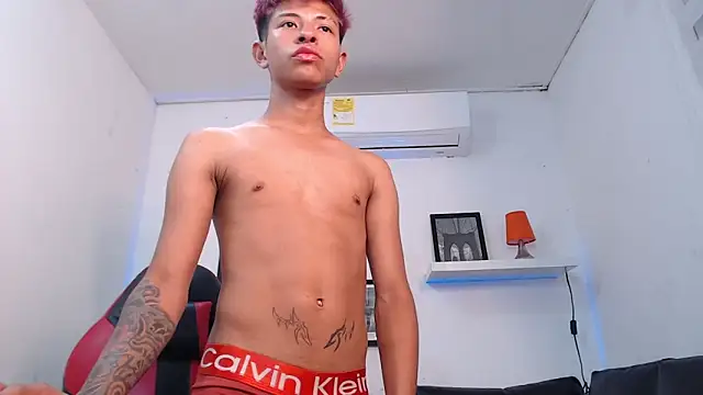 tessachains_2_ (M twink) - Show cum